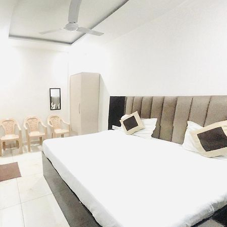Hotel Green Apple Bareilly Eksteriør billede