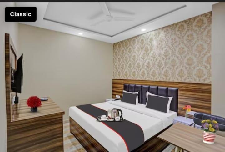 Hotel Green Apple Bareilly Eksteriør billede